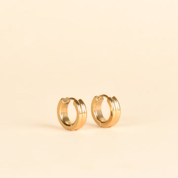 boucles d'oreilles de style Huggies en acier inoxydable
