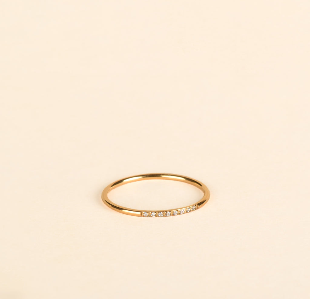 Bague délicate en acier inoxydable et zircons