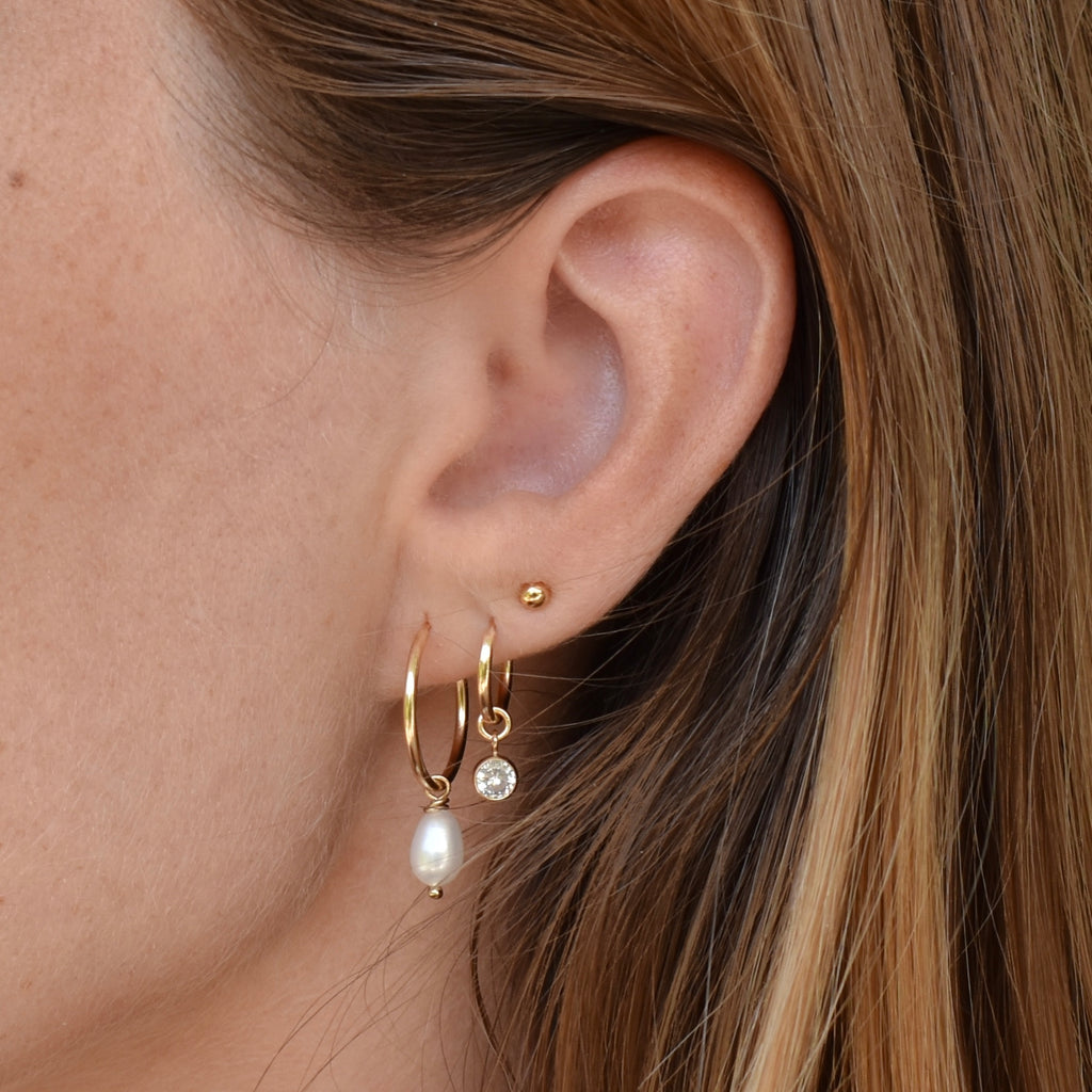 Boucles d'oreilles avec breloques perles et zircon cubique